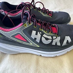 I’m selling shoes that I only wear once price for each one